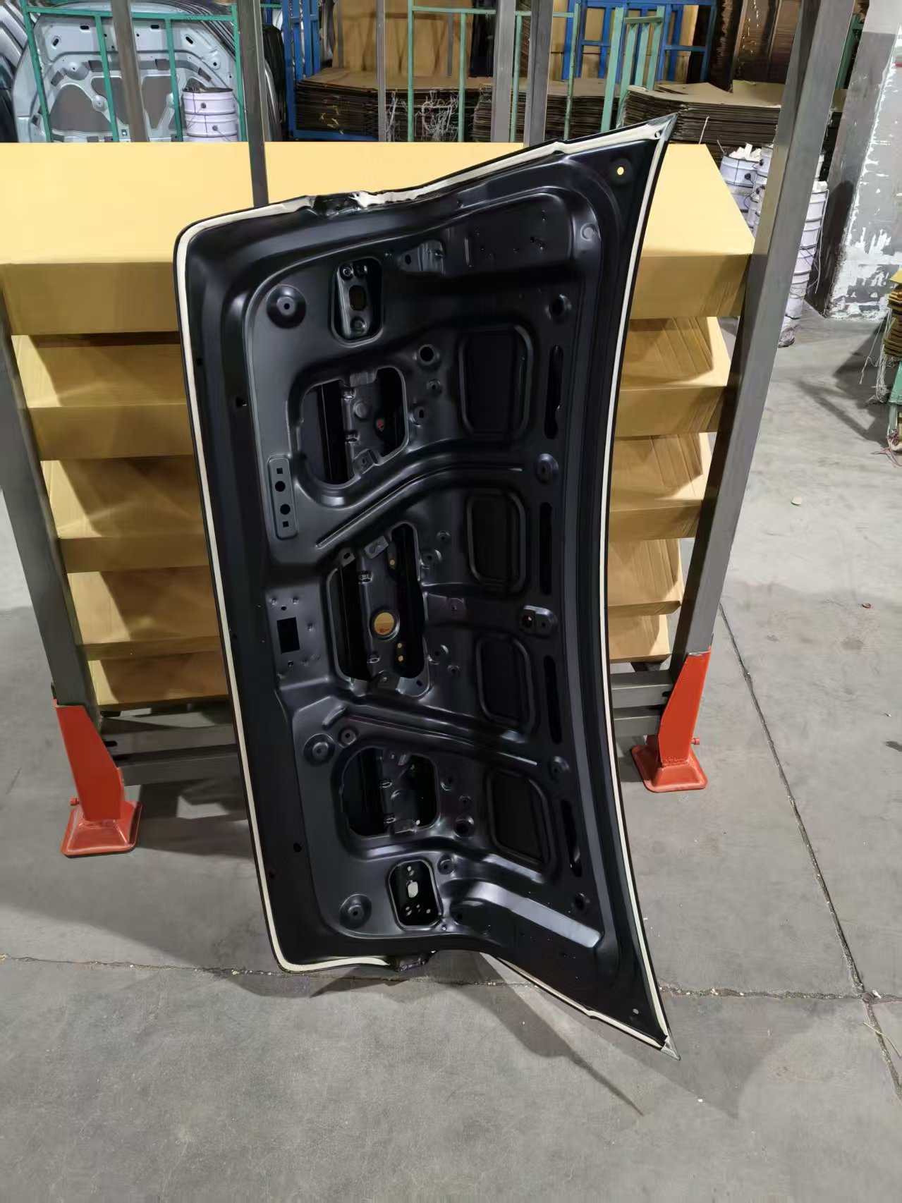 KIA K4 24 Acél csomagtérfedél